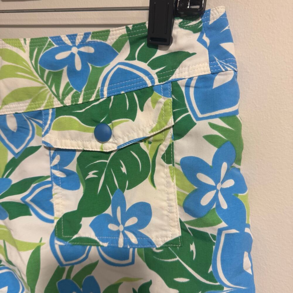 LL Bean Womens Green White Blue Hibiscus Floral Board Swim Shorts Size 8 - Picture 5 of 10